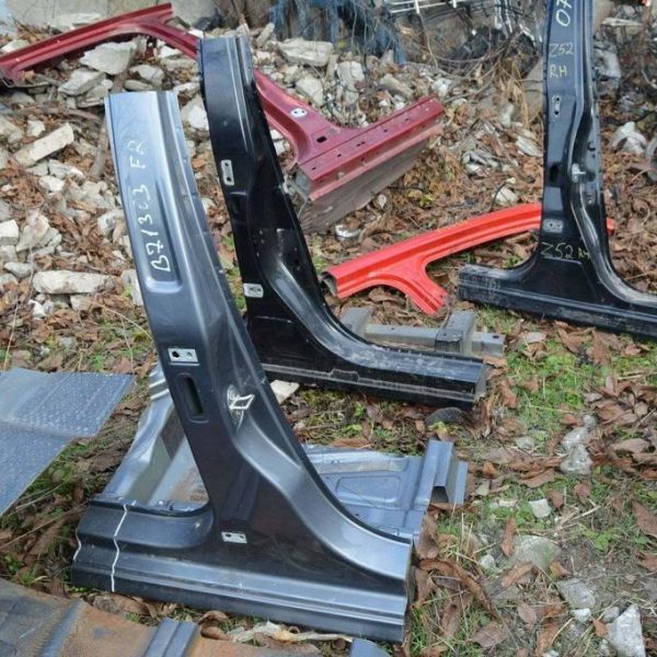 Стойка кузовная центральная правая VW Passat b7 USA графит (03) 561-809-836