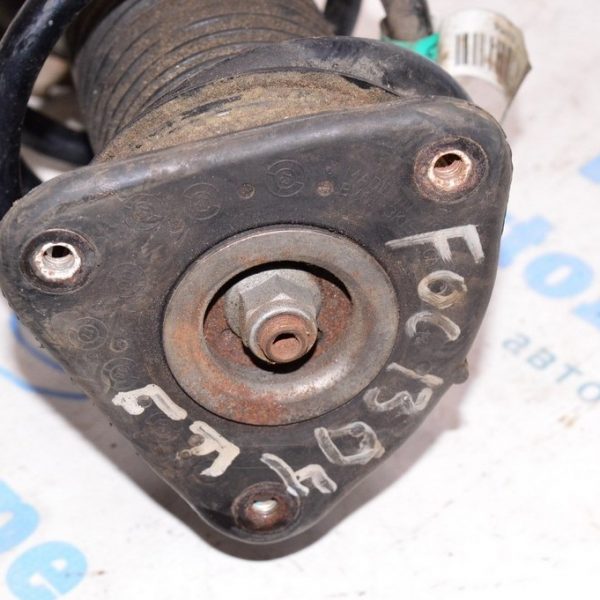 Опора амортизатора перед лев Ford Focus mk3 11-18 (04) F1FZ-3A197-C