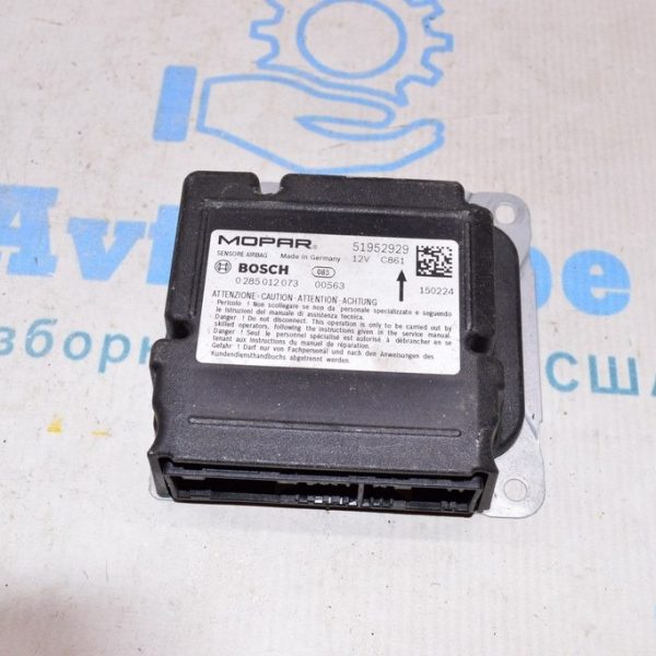 Модуль srs airbag компьютер подушек безопасности Jeep Renegade 15-стреляный (02) 51952929 68256081AB