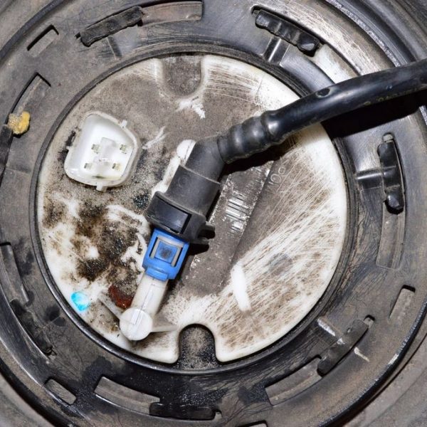 Топливный насос (бензонасос) Jeep Compass 11-16 2.0 2.4 5183201AC