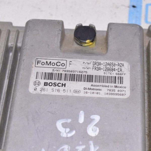 Кронштейн телевизора (дефлектора радиатора) низ левый Infiniti QX30 17- A2466210134