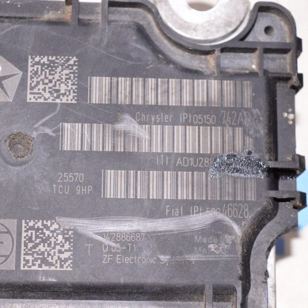 Обшивка двери (карточка) зад прав Infiniti QX30 17- пластик и кожа беж (02) царапины