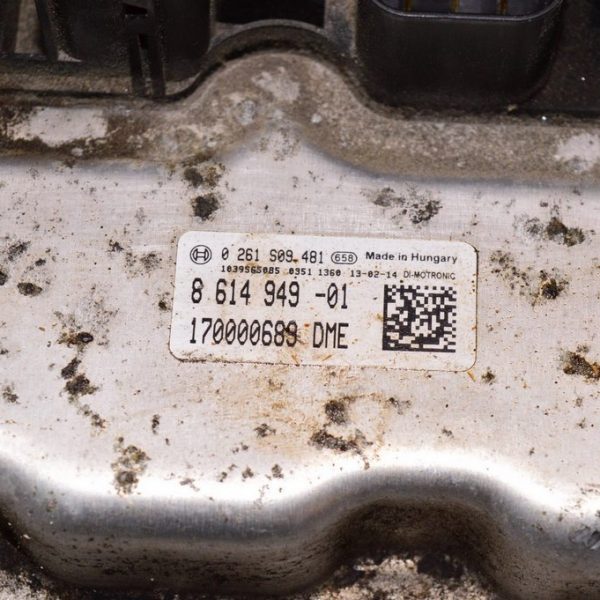 Накладка задней стойки левая Infiniti QX30 17-