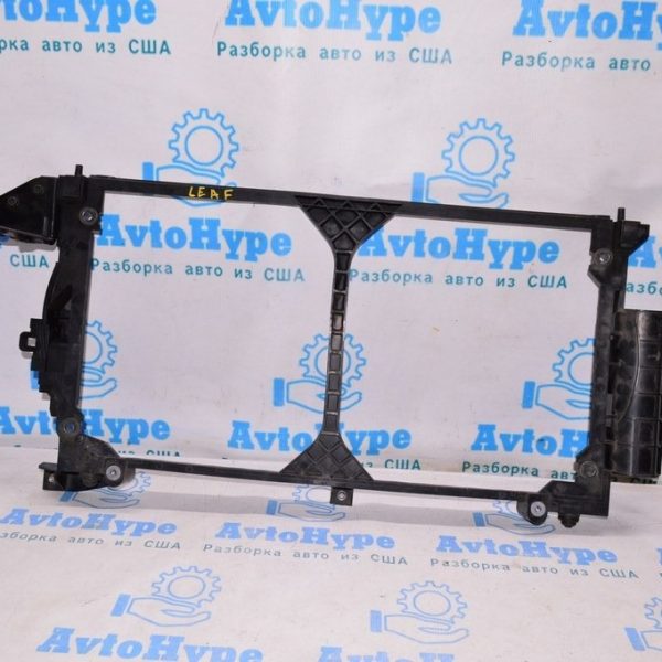 Рамка квадрат между радиаторами Nissan Leaf 13-17 214963NF1A