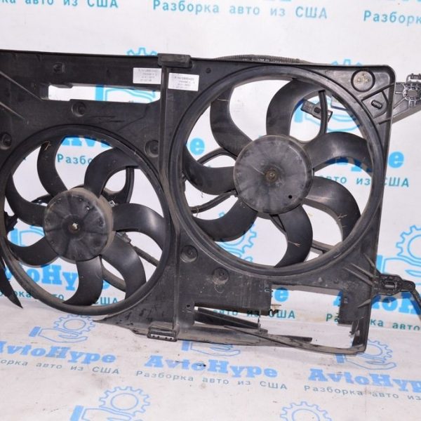 Мотор вентилятора охлаждения прав Ford Fusion mk5 13- (03) деф.