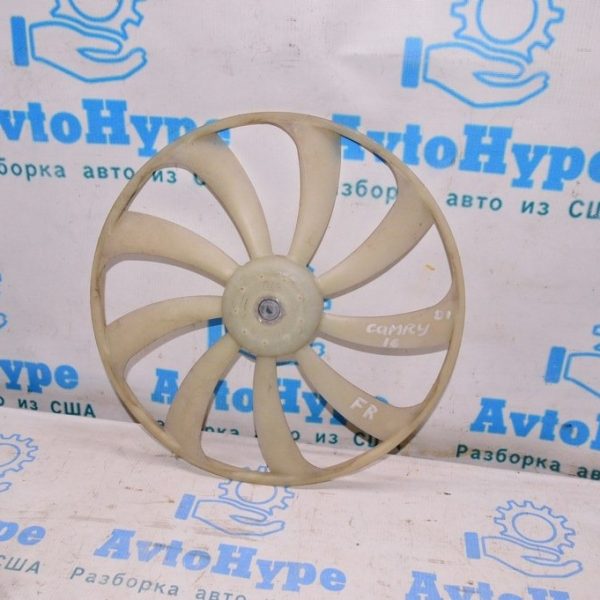 Крыльчатка вентилятора охлаждения прав Toyota Camry v55 15-17 2.5 usa 16361-0V430