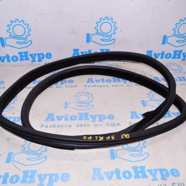 Уплотнитель дверного проема зад лев Infiniti QX30 17- 769245DA0A