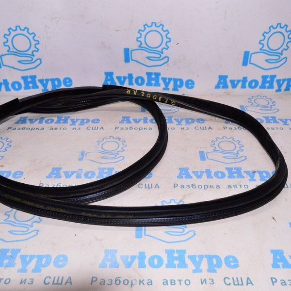 Уплотнитель дверного проема зад прав Infiniti QX30 17- 769235DA0A