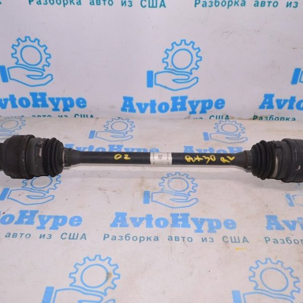 Привод полуось зад лев Infiniti QX30 17- 396015DA0A