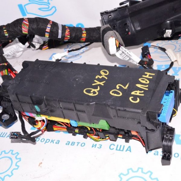 Блок предохранителей салонный Infiniti QX30 17- (02)