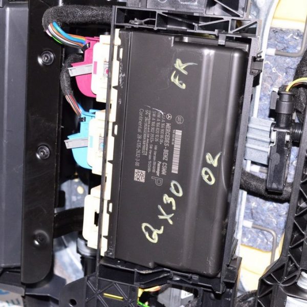 Блок управления правым сидений Infiniti QX30 17- (02) A1669008606