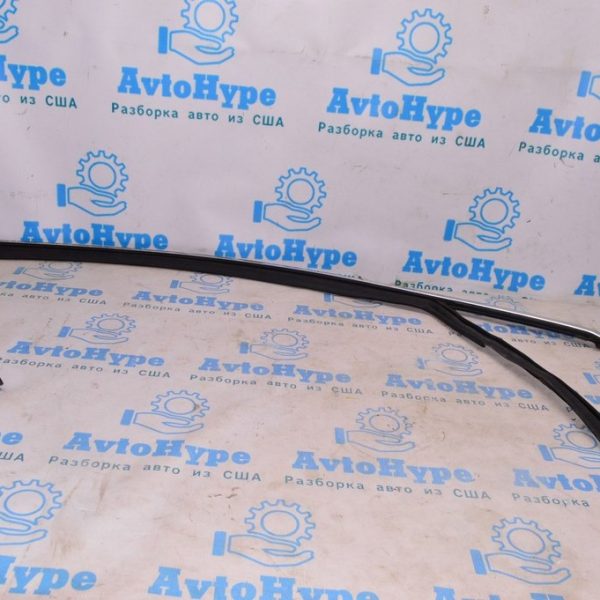 Молдинг двери верхний перед прав Infiniti QX30 17- 802825DA0A