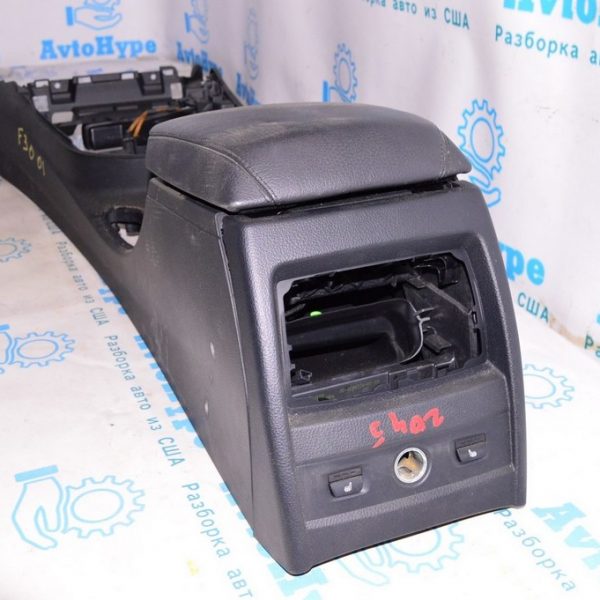 Накладка центральной консоли задняя BMW 3 F30 12-19 черная с подогревом заднего ряда 51-16-9-235-498