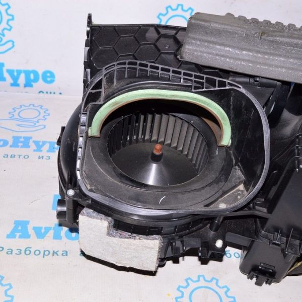 Мотор вентилятор печки BMW 3 F30 12-19 64-11-9-350-395