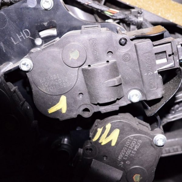 Актуатор моторчик привод печки (кондиционер) BMW 3 F30 12-19 64-11-9-321-034