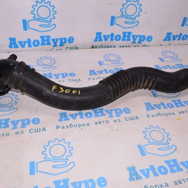 Патрубок интеркулера лев BMW 328i F30 12-16 АКПП 13-71-7-605-044