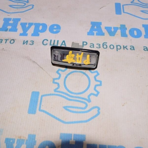 Подсветка номера лев Nissan Pathfinder 13- 26510-8991B