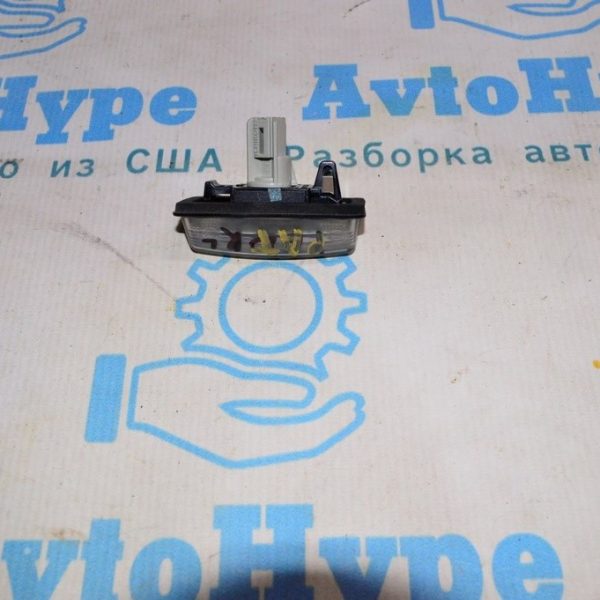 Подсветка номера прав Nissan Pathfinder 13- 26510-8991B