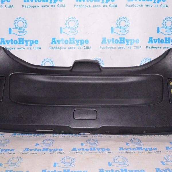 Обшивка двери багажника низ Nissan Pathfinder 13- черн 909013KA0A