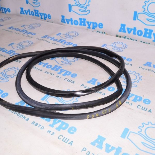 Уплотнитель двери перед прав BMW 3 F30 12-19 51-33-7-258-329