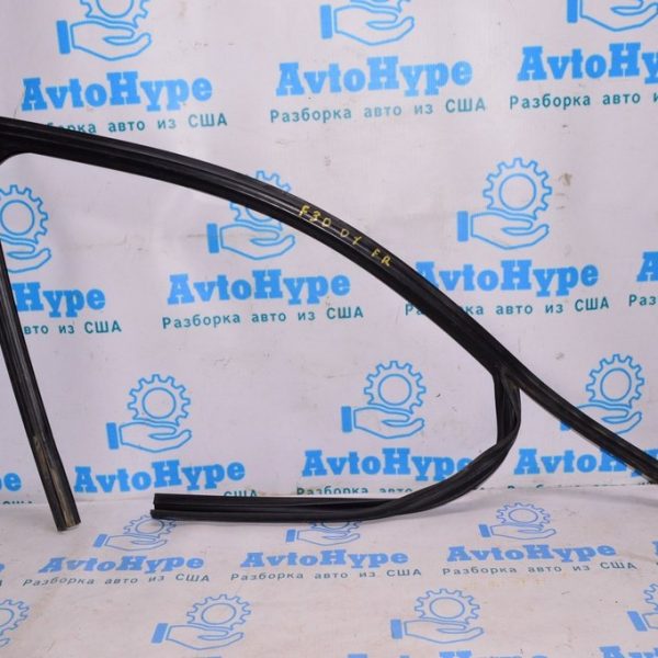Уплотнитель стекла перед прав BMW 3 F30 12-19 51-33-7-414-532