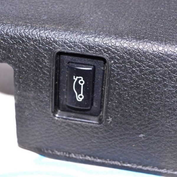 Кнопка открытия багажника внутрисалонная BMW 3 F30 12-19 9200316-02