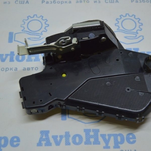 Накладка двери боковая перед лев BMW 3 F30 12-19 (01) деф 51-33-7-258-309