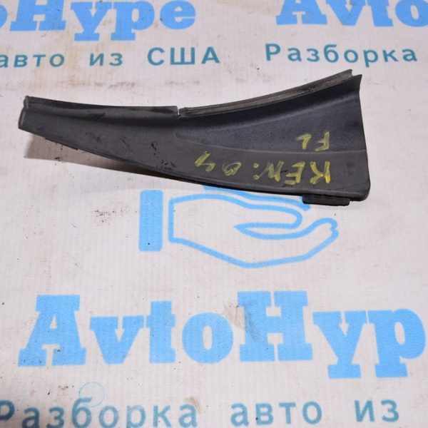 Уплотнитель решетки дворников лев Jeep Renegade 15- 5UW35LXHAA