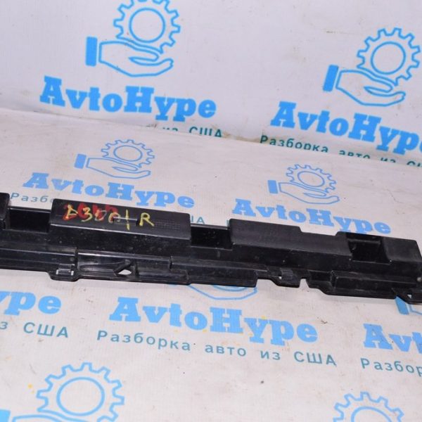 Каретка порога(под провода) прав первая BMW 3 F30 12-19 черн 7256916