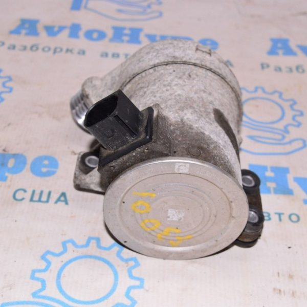 Помпа водяная BMW 328i F30 12-19  11-51-7-597-715