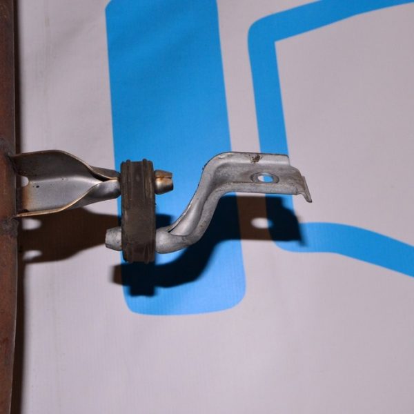 Кронштейн глушителя центр Infiniti QX30 17- 20731-5DA0A