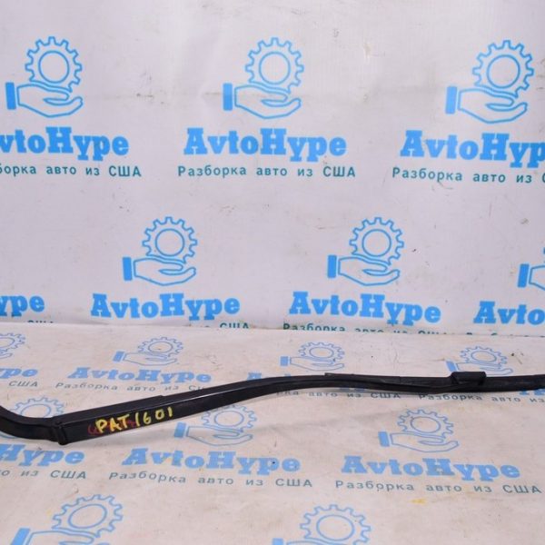 Поводок дворника прав Nissan Pathfinder 13- 28886-3JA0A