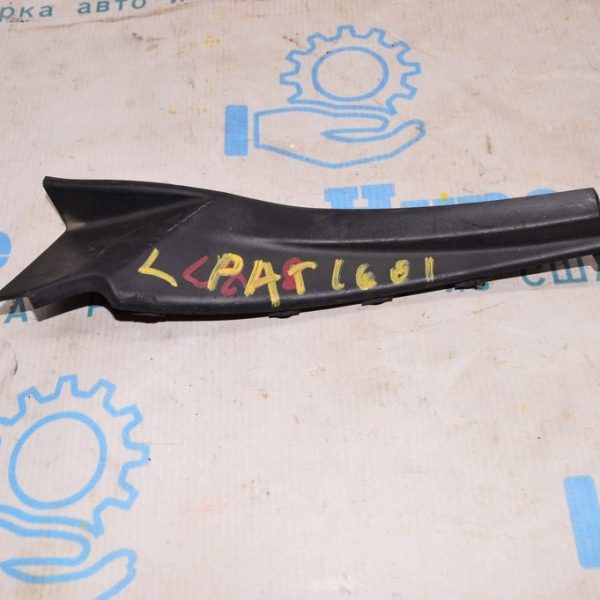 Уплотнитель решетки дворников лев Nissan Pathfinder 13- 668953KA0A