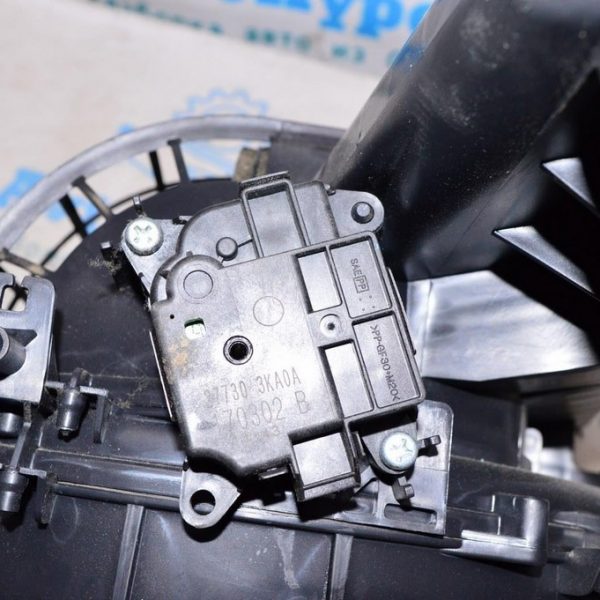 Актуатор моторчик привод печки Nissan Pathfinder 13- 277303KA0A