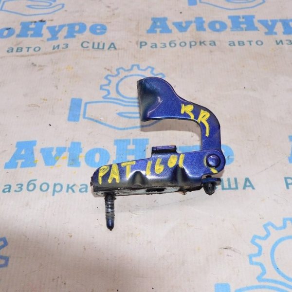 Петля двери багажника правая Nissan Pathfinder 13- 904003KA0A