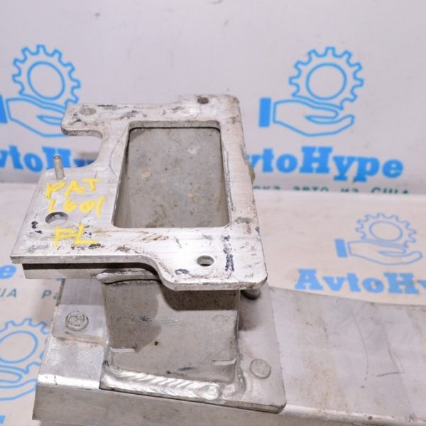 Клык усилителя переднего бампера лев Nissan Pathfinder 13- 622113JA0A