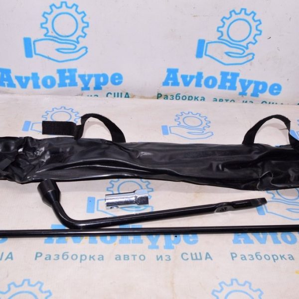 Балонник,вороток и ключ Nissan Pathfinder 13-