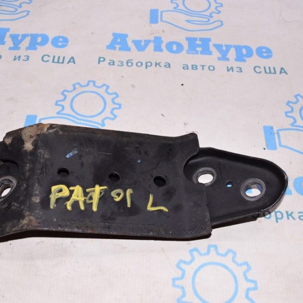 Лопух переднего подрамника лев Nissan Pathfinder 13- 54341-3JA0B