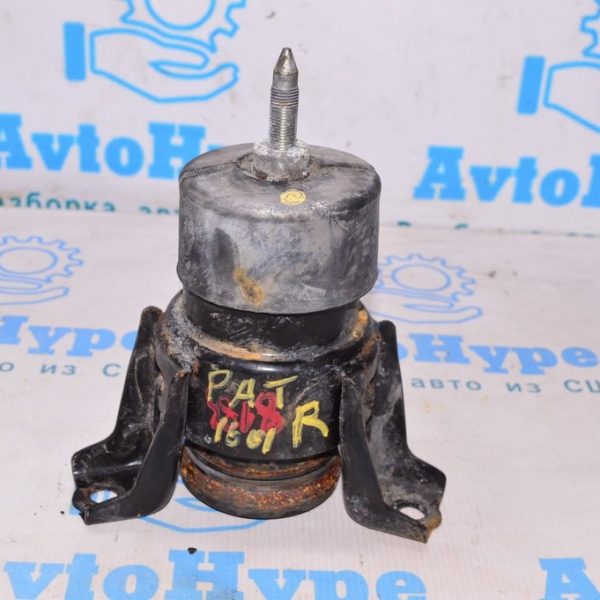 Подушка двигателя перед Nissan Pathfinder 13- FWD 11270-JA10A