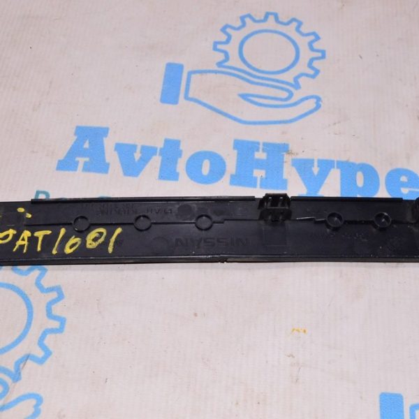 Накладка порога наруж зад лев Nissan Pathfinder 13- черн 769B3-3KA1A