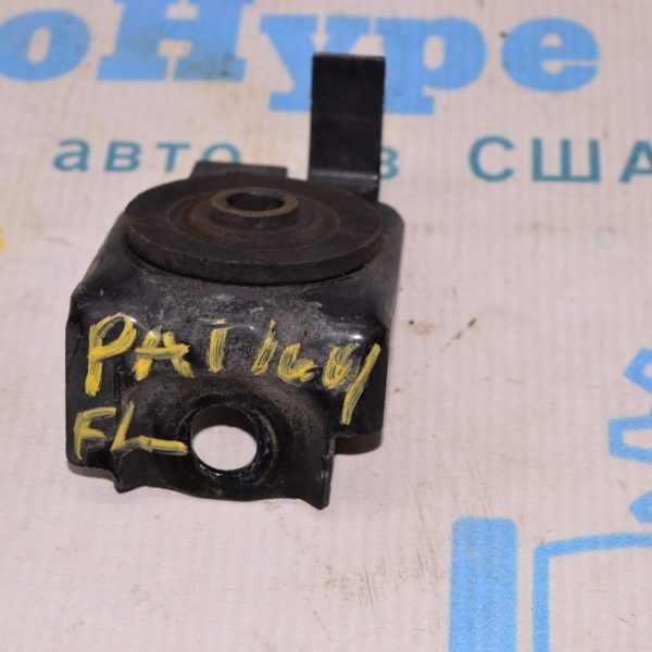 Кронштейн крепления радиатора лев Nissan Pathfinder 13- 21542-3JA1B