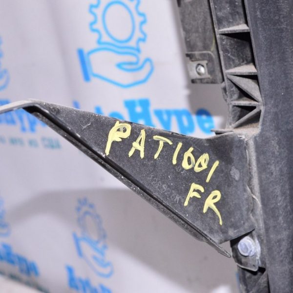 Кронштейн переднего бампера правый Nissan Pathfinder 13- 62292-3KA0A