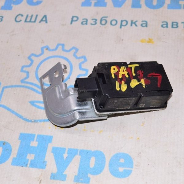 Блок управления иммобилайзером Keyless entry control module Nissan Pathfinder 13- (01) 285955AA0A