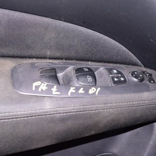 Управление стеклоподъемником перед лев Nissan Pathfinder 13- 25401-3KA2A