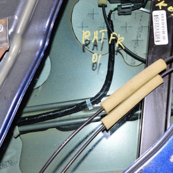 Стекло двери перед прав Nissan Pathfinder 13- 803003KA0A