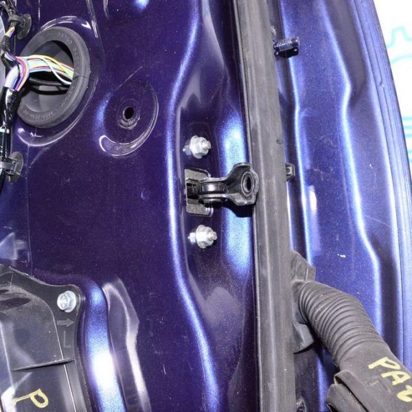 Ограничитель двери перед лев Nissan Pathfinder 13- 80430-3JD0A