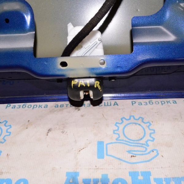 Замок двери багажника Nissan Pathfinder 13- простой 905021AA0A