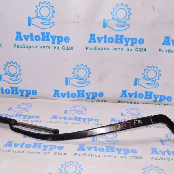 Поводок дворника прав Jeep Cherokee KL 14- 68197137AB