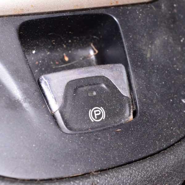 Кнопка ручника Jeep Cherokee KL 14- 68141759AB