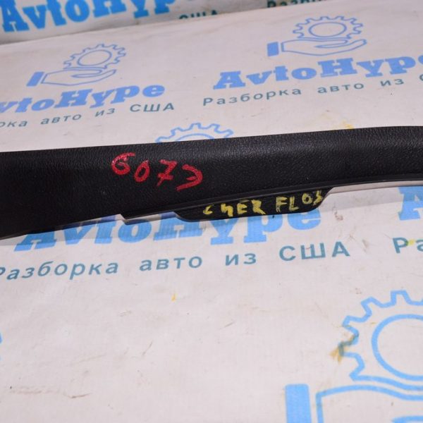 Накладка торпеды лев низ тонкая  Jeep Cherokee KL 14-